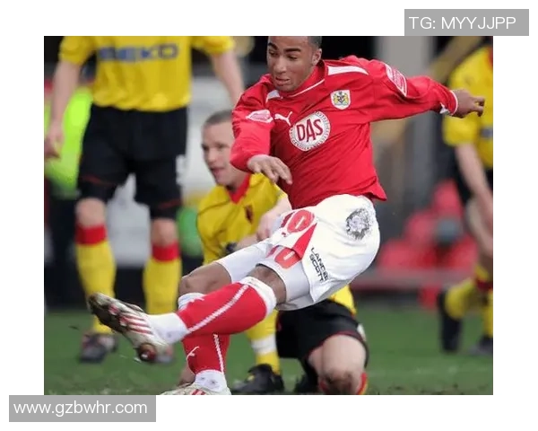 布里斯托城U23与斯旺西U23激战正酣青年球员展现精彩对决